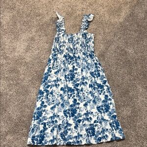 Women’s Blue Floral Smocked Sundress